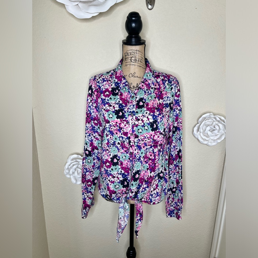 NTM: Two by Vince Camuto Floral Tie Front Button Down Long Sleeve Blouse Sz L